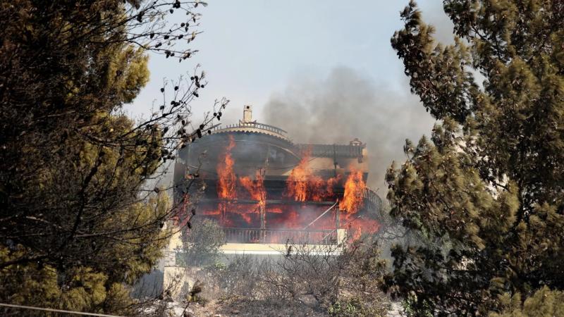 الجزائر: السيطرة على 80% من الحرائق