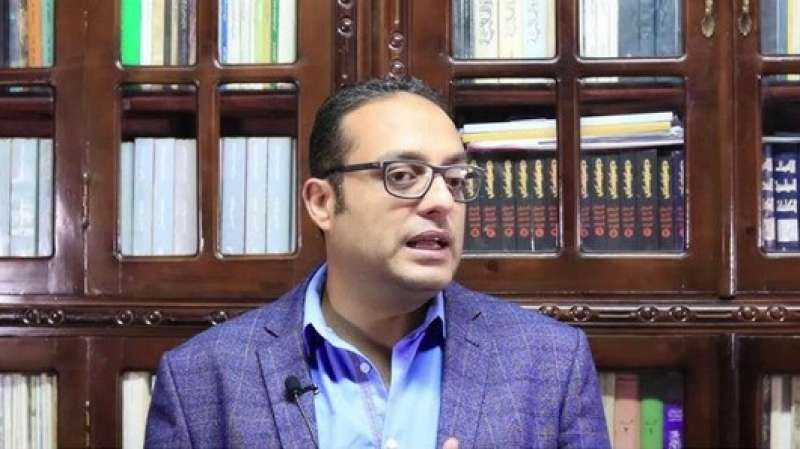 رئيس تحرير جريدة الطريق يهنئ الصحفي حسام مصطفى لنجاحه بمعهد النقد الفني