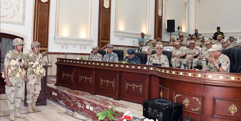 وزير الدفاع يشهد تنفيذ المرحلة الرئيسية لمشروع مراكز القيادة التعبوي