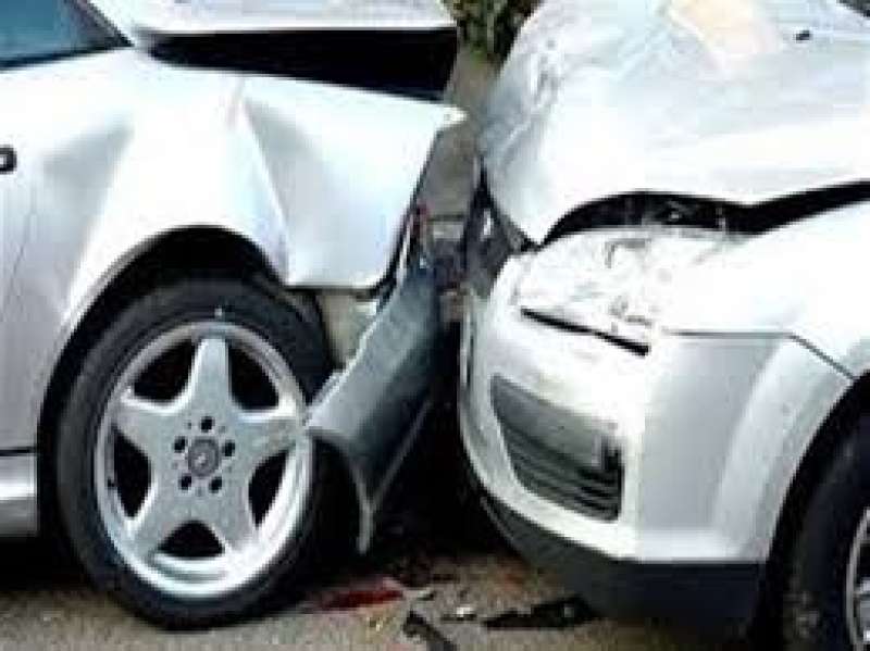 إصابة 5 بينهم أجانب في حادث تصادم سيارتين بالهرم