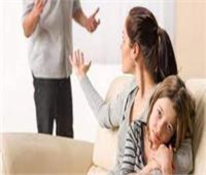 دنيا تطلب خلع زوجها: «معاه شهادة معاملة أطفال»