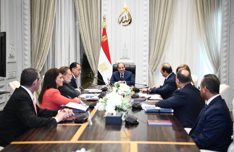 الرئيس السيسي يستعرض مؤشرات الاقتصاد المصري ومستجدات الأوضاع الاقتصادية العالمية