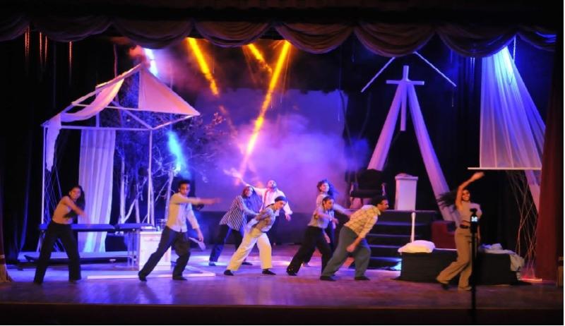 العرض المسرحي ”موت معلق” ضمن فعاليات المهرجان القومي للمسرح المصري