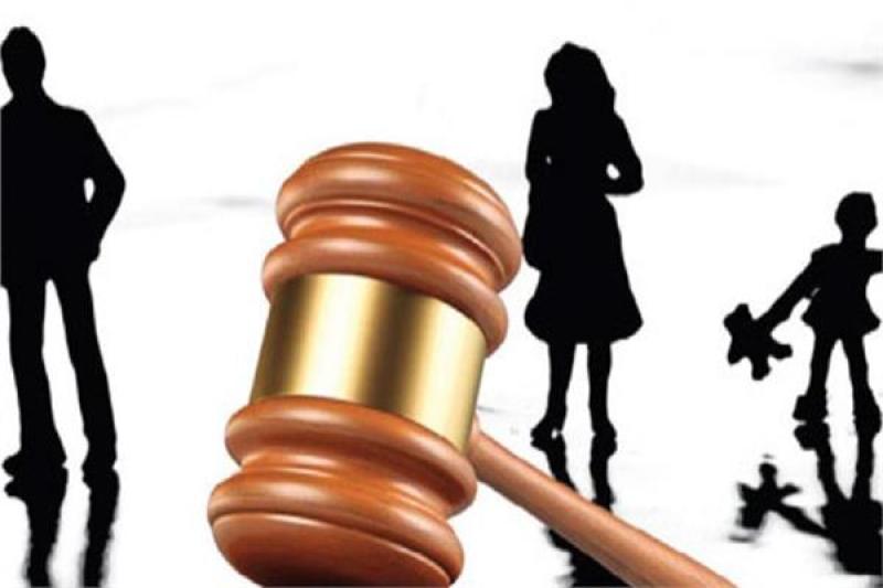 حكم ترك المرأة بيتها بعد الطلاق 