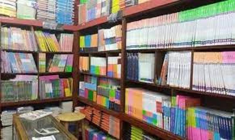 شعبة الأدوات المكتبية تكشف أسباب زيادة أسعار الكتب الخارجية