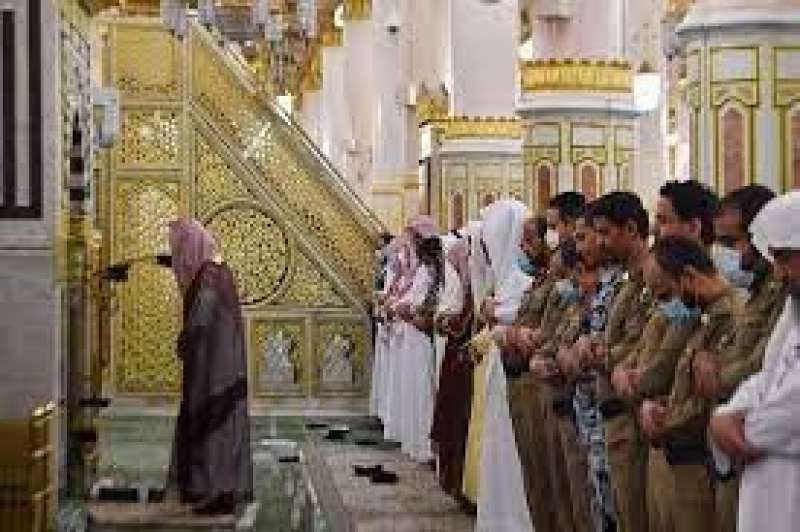 ”الإفتاء” الصلاة في المسجد أكثر أجرًا