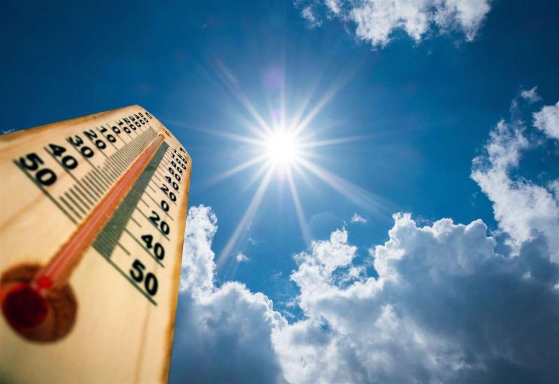 طقس اليوم.. «الأرصاد»: انخفاض طفيف في درجات الحرارة والعظمى 33°