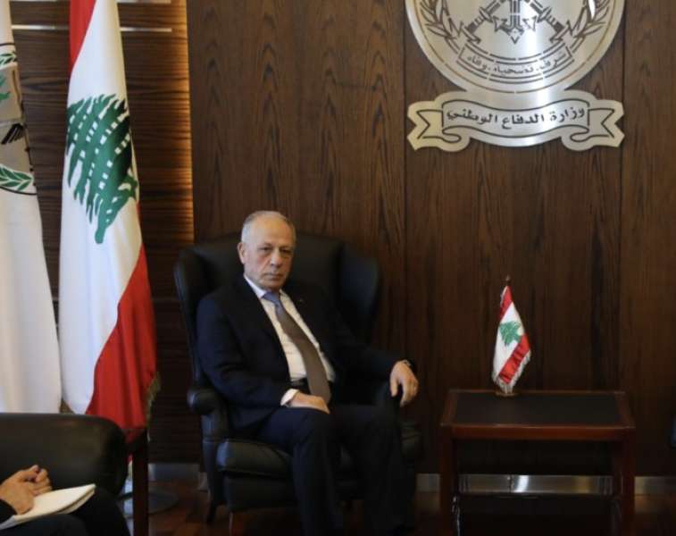 لبنان.. نجاة وزير الدفاع من محاولة اغتيال شرق بيروت