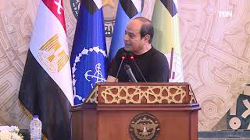 الرئيس السيسي: مصرون على وضع حلول نهائية للأزمة الاقتصادية بخطة طموحة