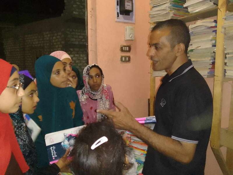 «هات كتاب وخد كتاب».. مبادرة لشباب المنيا لاستبدال الكتب الخارجية لمواجهة ارتفاع الأسعار
