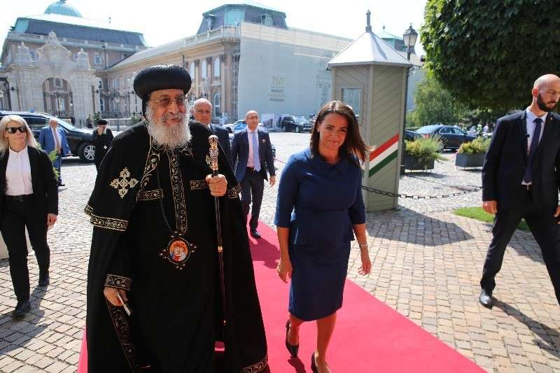 البابا تواضروس يلتقي رئيسة جمهورية المجر بالقصر الجمهوري