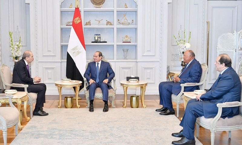 الرئيس والصفدي يؤكدان أهمية مواصلة تعزيز العلاقات الاقتصادية وزيادة التبادل التجاري بين مصر والأردن
