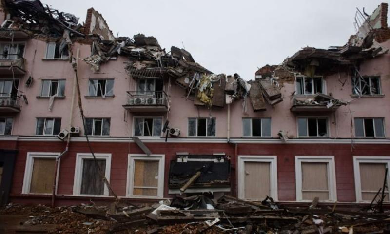 وزير الداخلية الأوكرانية: مقتل شخصين في هجوم روسي على مدرسة بمدينة رومني