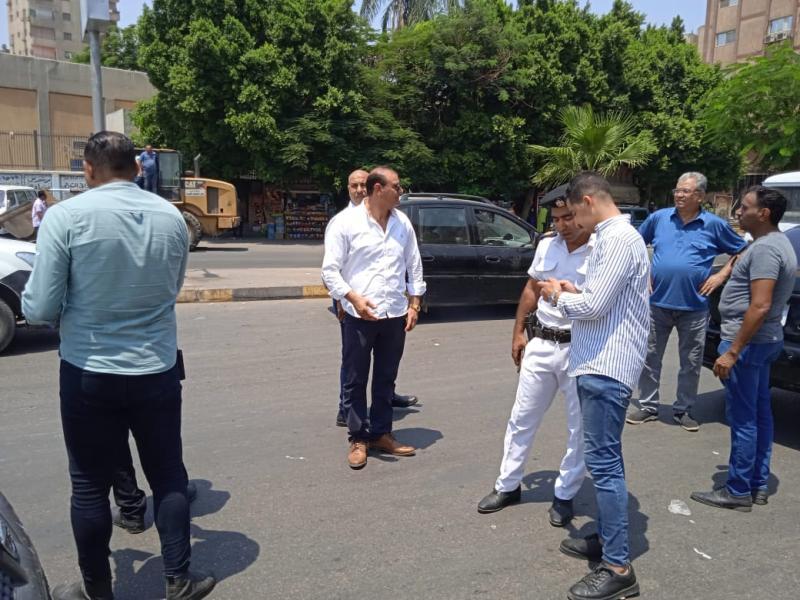 رئيس حي الهرم يتابع الحملات الميدانية