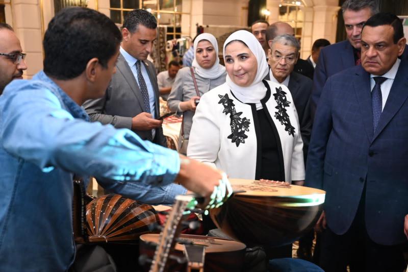 وزيرا التضامن والتنمية المحلية يشهدان افتتاح معرض «أيادي مصر» للحرف اليدوية والتراثية