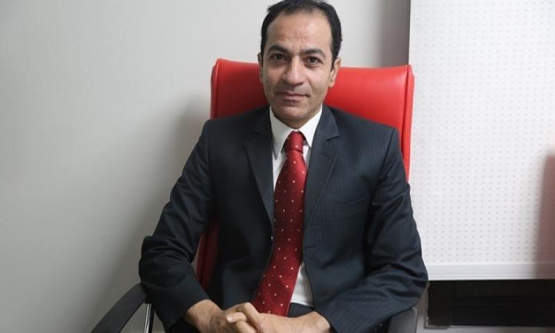 الدكتور هشام إبراهيم، أستاذ التمويل والاستثمار