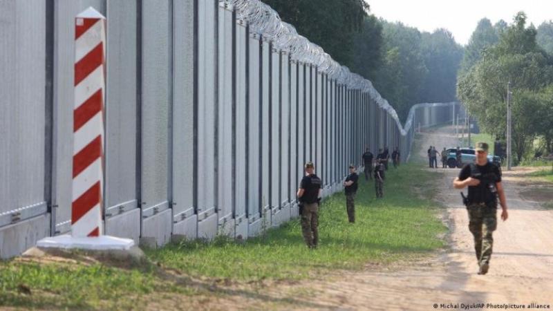 بولندا ودول البلطيق تهدد بغلق الحدود مع بيلاروسيا في حالة وقوع ”حادث خطير”