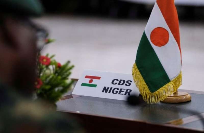 الجزائر تقترح فترة انتقالية لحل أزمة النيجر