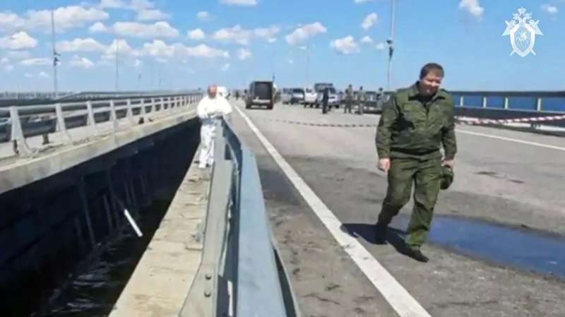 روسيا تعلن إحباط هجمات على جسر القرم