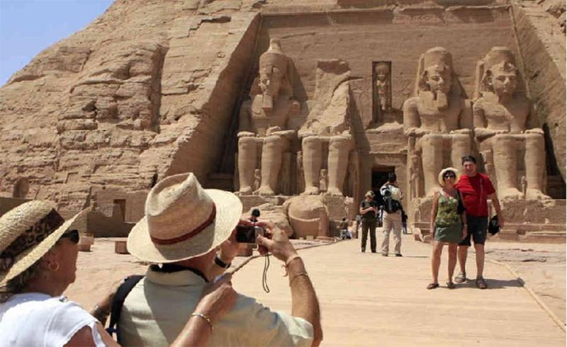 خبير سياحي: مصر في مقدمة الدول التي عادت إليها السياحة بعد «كورونا»