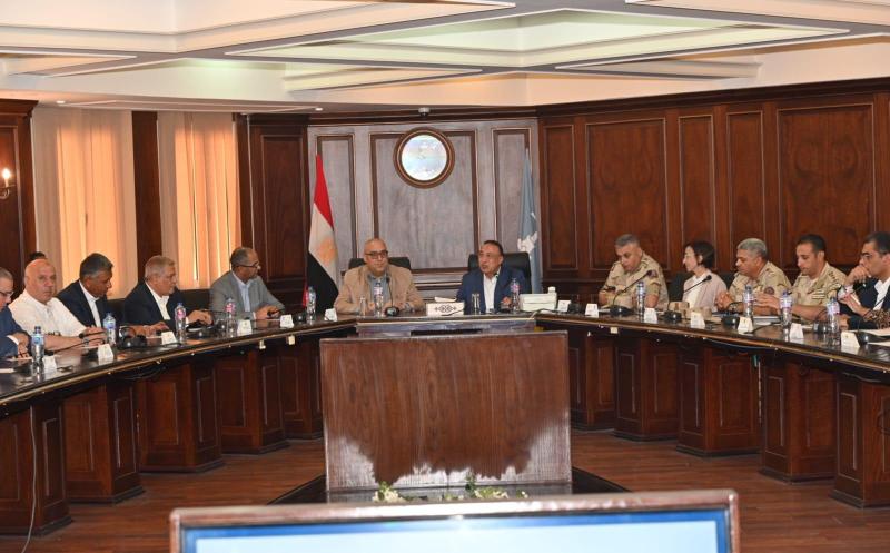 وزير الإسكان: الجزار: جارٍ تنفيذ 19 مشروعًا لمياه الشرب والصرف الصحي بالإسكندرية