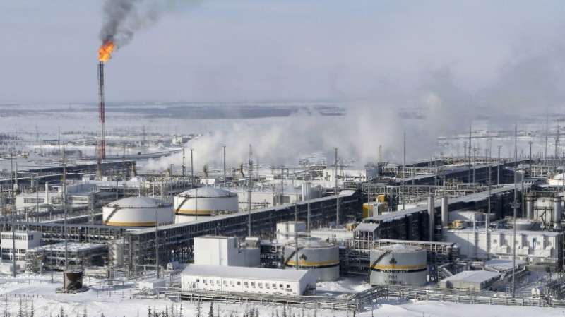 تراجع صادرات المنتجات النفطية الروسية لأدنى مستوى خلال 11 شهرا