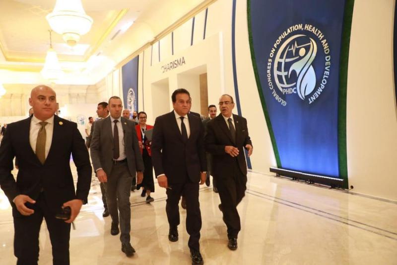 وزير الصحة يتفقد البرنامج التعليمي للزمالة المصرية بالمؤتمر العالمي للسكان