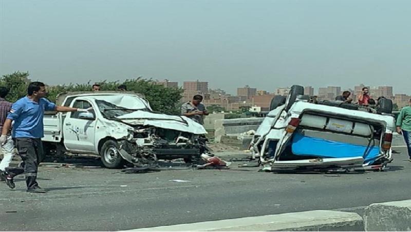 مصرع وإصابة 4 أشخاص في حادث سير بطريق مصر السويس الصحراوي