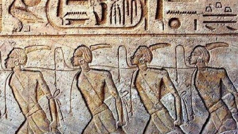 كيف واجه المصريون القدماء الزلازل والسيول وما أول جهاز رصد للزلازل في التاريخ؟ خبير أثري يجيب