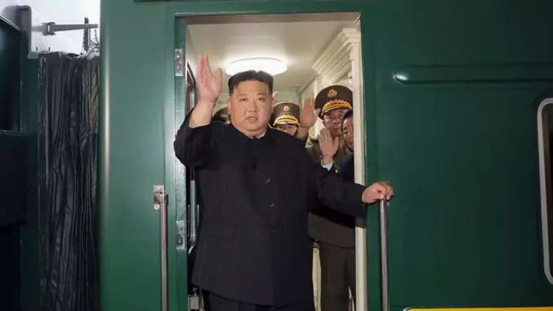 قطار زعيم كوريا الشمالية المصفح.. لماذا لا يسافر كيم جونغ بالطائرة؟