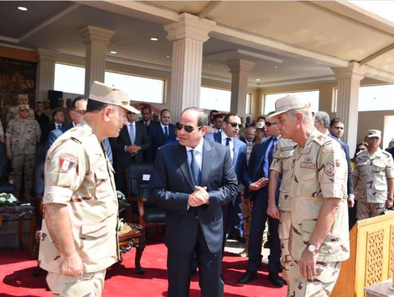 الرئيس عبد الفتاح السيسي يشهد اصطفاف المساعدات الإنسانية والإغاثية لليبيا