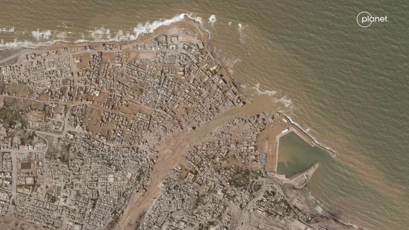إعصار دانيال في ليبيا.. الأقمار الصناعية تكشف حجم الكارثة