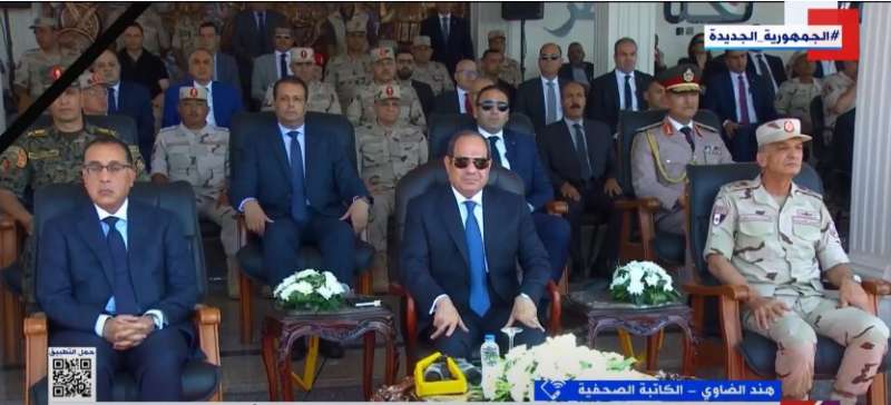 الرئيس السيسي يشهد اصطفاف المساعدات الإنسانية والإغاثية لليبيا 