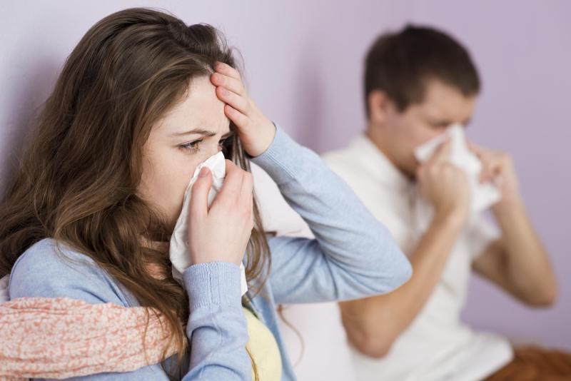 الفرق بين الإنفلونزا ونزلات البرد