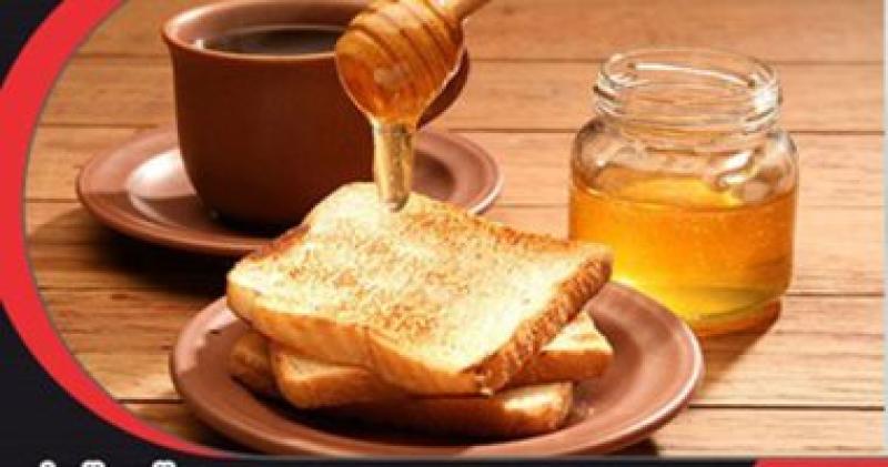 «أبرزها تحسن صحة القلب».. إليك فوائد مذهلة عند تناول العسل بانتظام