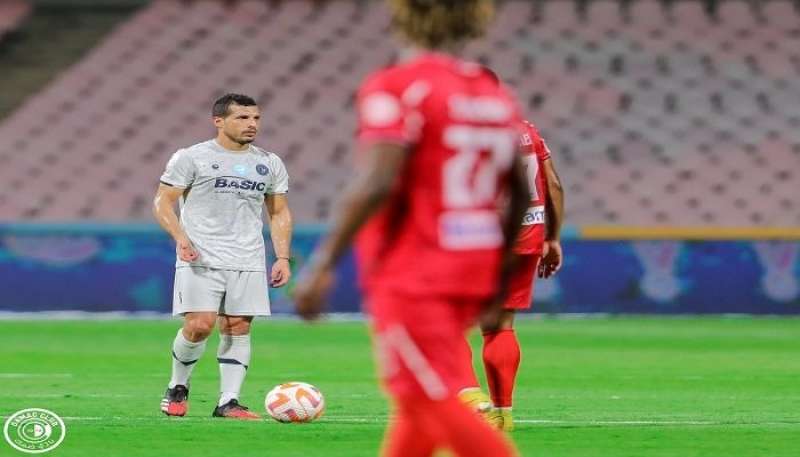 بقيادة طارق حامد.. ضمك يخطف نقطة ثمينة من الهلال في الدوري السعودي
