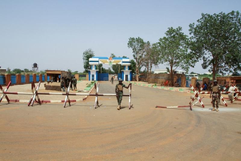 رسميا.. فرنسا تسحب قواتها العسكرية من النيجر وتعيد سفيرها