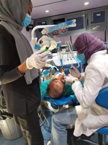 قافلة علاجية من طب أسنان القاهرة بمنطقة العمرانية
