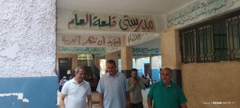 رئيس مدينة أبو النمرس يتابع استعدادات المدارس لاستقبال طلابها