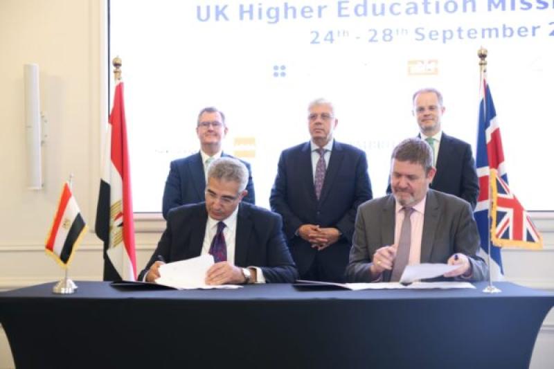 التعليم العالي توقع مذكرة تفاهم مع جامعة ”إسكس” البريطانية لدعم الطلاب المصريين