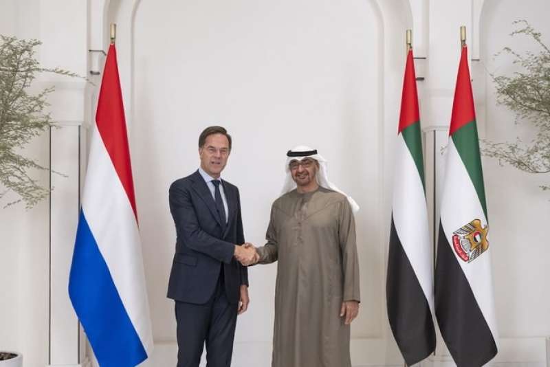 رئيس الإمارات ورئيس وزراء هولندا يبحثان العلاقات الثنائية