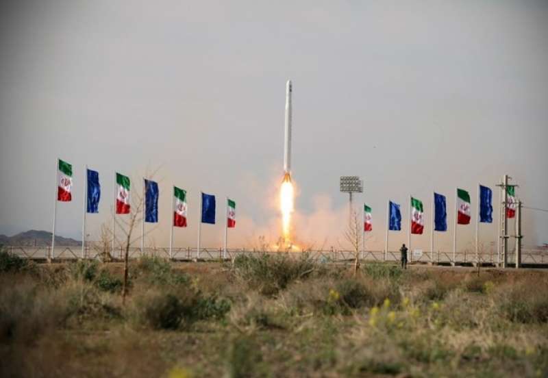 إيران تطلق القمر الصناعي الثالث بنجاح
