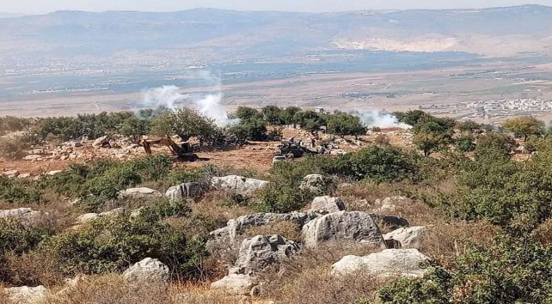 الجيش اللبناني يتبادل إطلاق القنابل الدخانية مع إسرائيل