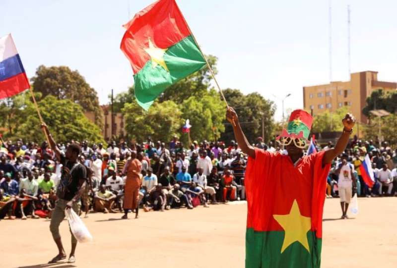 المجلس العسكري ببوركينا فاسو يحبط محاولة انقلاب على الحكم