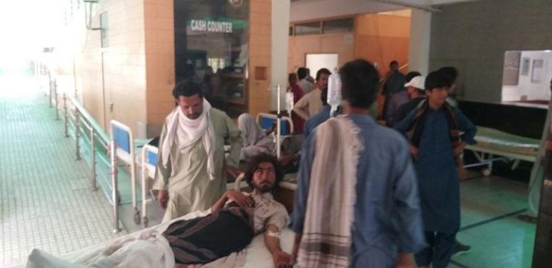 عاجل.. مقتل 50 بتفجير انتحاري في باكستان «صور»