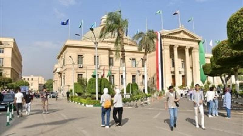 بالأعلام والزي الفرعوني.. جامعة القاهرة تحتفل ببدء العام الدراسي الجديد 2023 ـ 2024
