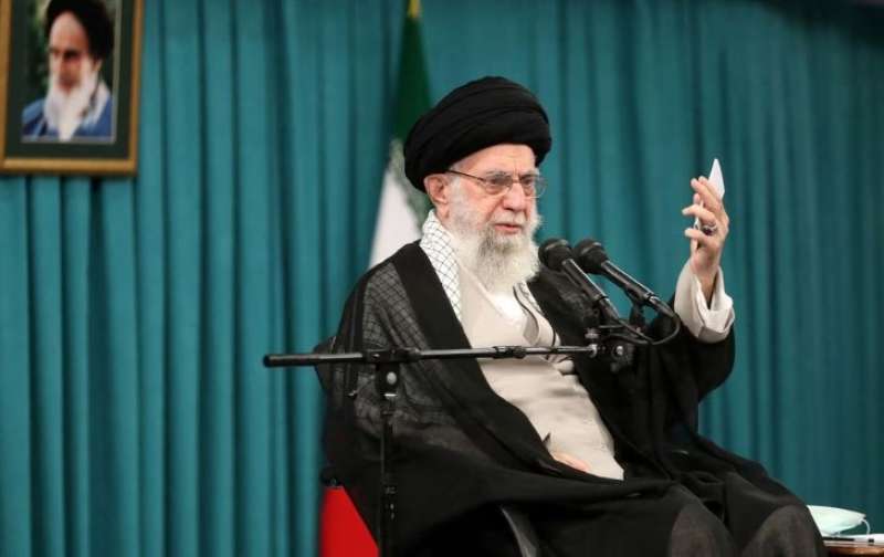 المرشد الأعلى الإيراني: تطبيع العلاقات مع إسرائيل هو ”رهان على حصان خاسر”