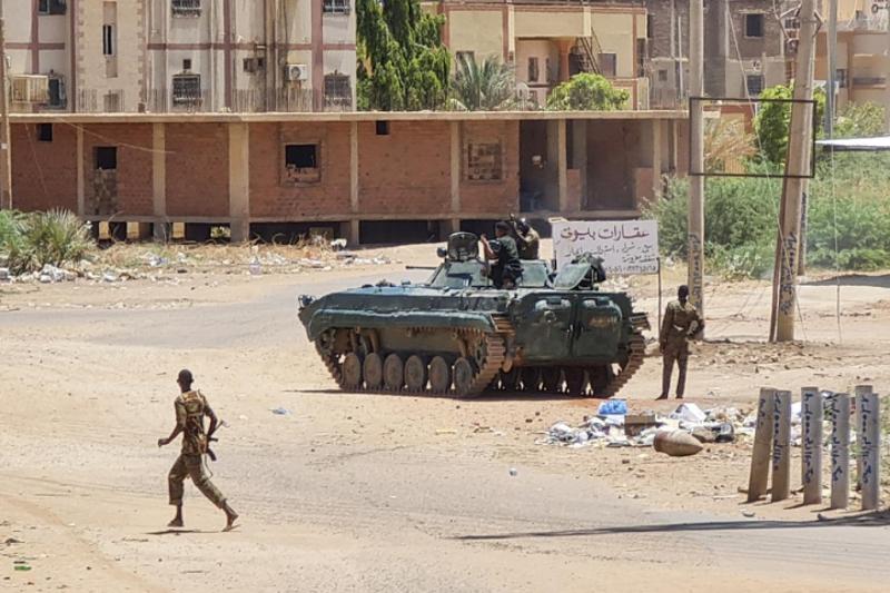 السودان.. اشتباكات بين قوات الجيش والدعم السريع بضواحي «ود مدني»