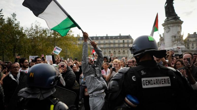 فرنسا تحظر جميع الاحتجاجات المؤيدة للفلسطينيين