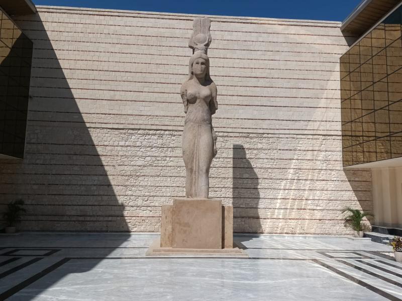  أضخم تمثال ملكي بمحافظة الإسكندرية 